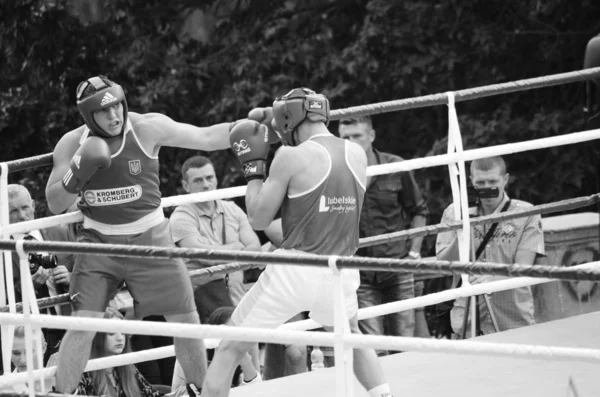 Competições de boxe ao ar livre. Região de Lutsk Volyn Ucrânia, 25.08.17 . — Fotografia de Stock