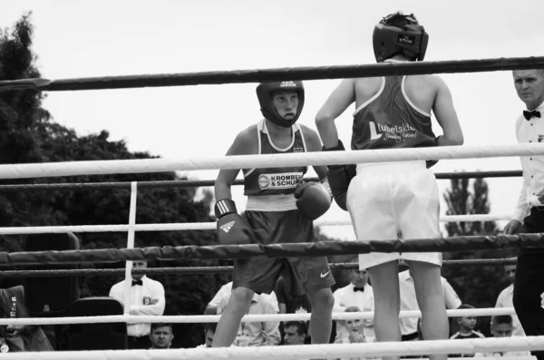 Lutsk Volyn Região Ucrânia, 25.08.17. competições de boxe ao ar livre — Fotografia de Stock