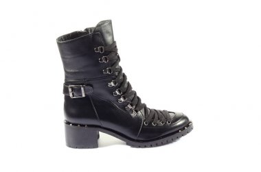 Zarif çift beyaz bir arka plan üzerinde izole kadın ayakkabı