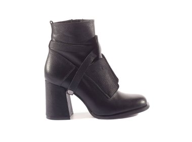 Güzel zarif süet mavi kadın açık yaz ayakkabı sandalet beyaz bir arka plan üzerinde yüksek topuklu, izole.