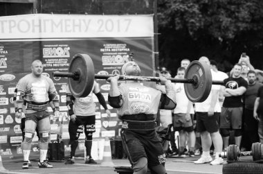 yarış rangmenmen powerlifters Lutsk Volyn Bölgesi Ukrayna, 25.08.17.