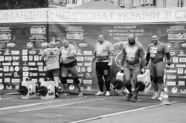 Racing rangmenmen powerlifters Lutsk Volyn Região Ucrânia, 25.08.17 . — Fotografia de Stock