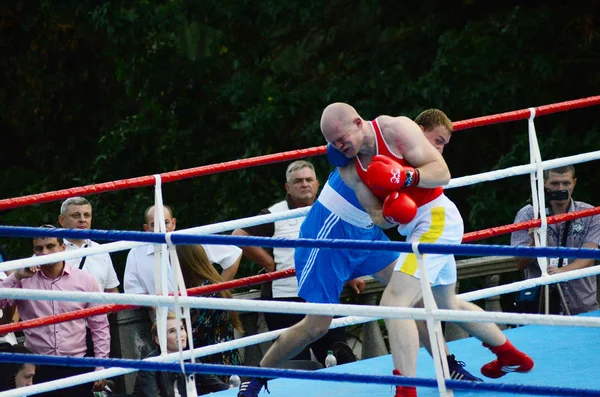 Obwód łucki Wołyński Ukraina, 25.08.17. zawody bokserskie na otwartym powietrzu. Ukraina vs. Polska. — Zdjęcie stockowe