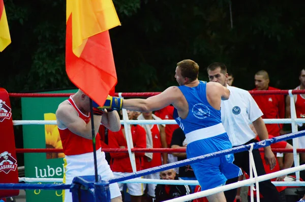 Lutsk Volyn Region Ukraine, 25.08.17. compétitions de boxe en plein air. Ukraine c. Pologne . — Photo