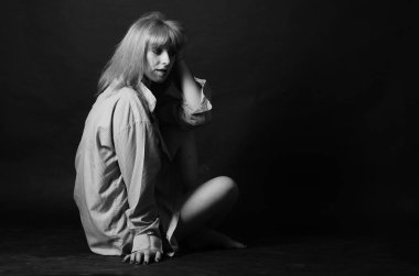 seksi güzel genç woman.passion kız erkek gömlek