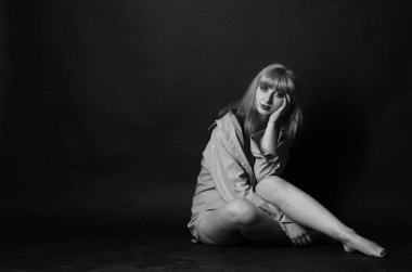 seksi güzel genç woman.passion kız erkek gömlek