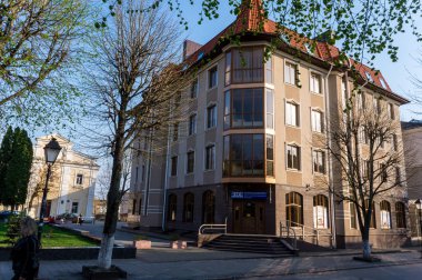 Yeni modern alçak apartman kompleksi. Moscow, Rusya Federasyonu