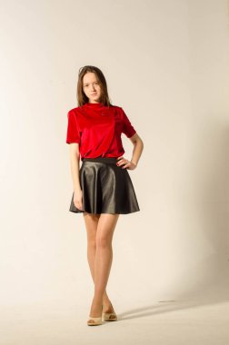 Genç güzel kız portresi. Fotoğraf çekimi stüdyoda idam.