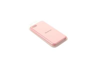 Akıllı telefon aksesuarları beyaz arkaplanda izole edildi.