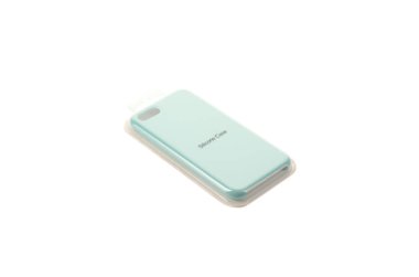 Akıllı telefon aksesuarları beyaz arkaplanda izole edildi.