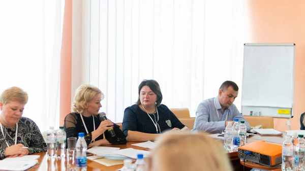Konferenz über die Verbesserung der Umsetzung europäischer Menschenrechtsstandards in der Ukraine. lutsk ukraine 19.10.2018 — Stockfoto