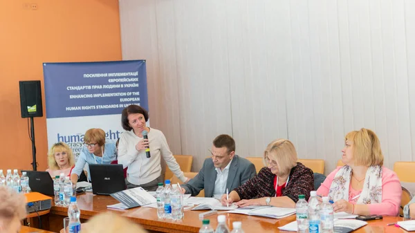 Διάσκεψη για την ενίσχυση της εφαρμογής των ευρωπαϊκών προτύπων για τα ανθρώπινα δικαιώματα στην Ουκρανία. Lutsk Ουκρανία 10.19.2018 — Φωτογραφία Αρχείου