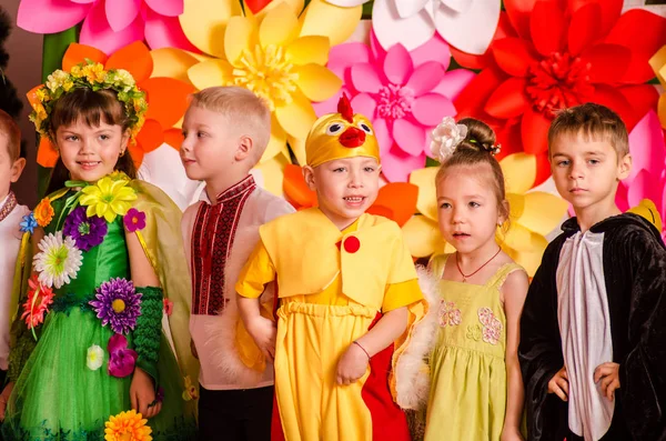 Ukraina, Lutsk, 13 March 2018. Kindergarten is the fifth. Children's holiday matinee . Children preschoolers on holiday — Stock Photo, Image