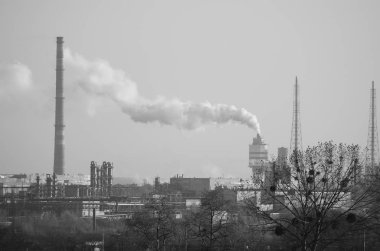 Petrol rafinerisi. Birincil petrol rafinerisi ekipmanı