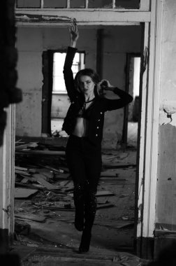 güzel seksi kadın iç çamaşırı - siyah-beyaz fotoğraf içinde uygun