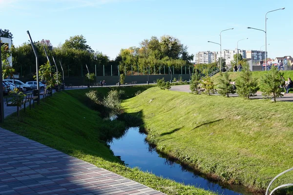 Blick Auf Die Stadt Des Parks — Stockfoto