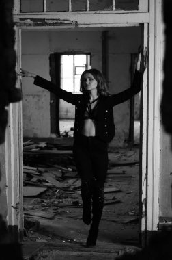 güzel seksi kadın iç çamaşırı - siyah-beyaz fotoğraf içinde uygun