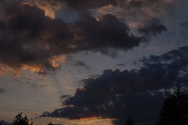 Solnedgång himmel moln — Stockfoto