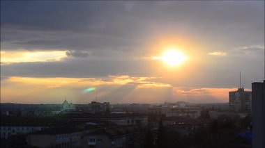 Dramatik gökyüzünün hızlandırılmış güzel görüntüleri