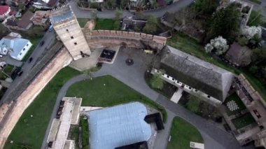 Eski kalenin havadan görünüşü. Ukrayna 'daki Lutsk Lubart Kalesi. Doğu Avrupa