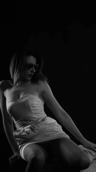 Beautiful Woman Short Hear Dress Posing Dark Studio Background — Stock Photo, Image