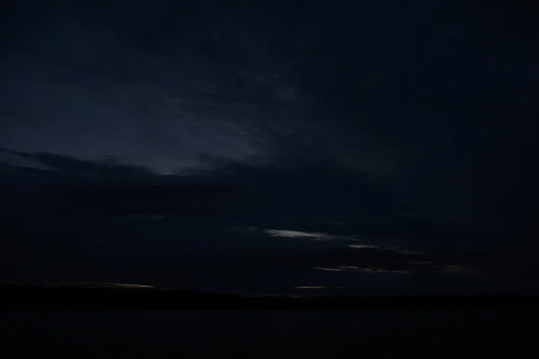 Vista Pitoresca Céu Escuro Sem Fim Início Manhã — Fotografia de Stock