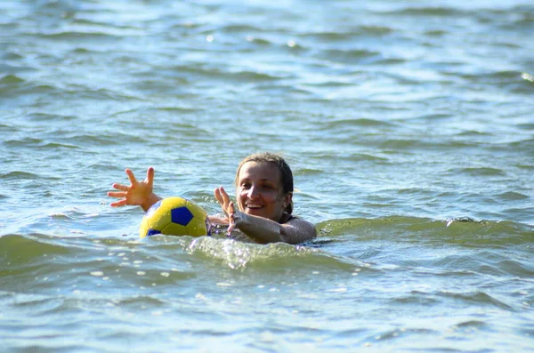 Young Woman Playing Ball Summer Lake — Photo