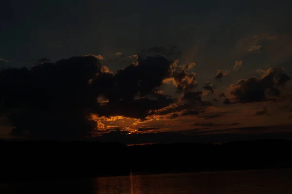 Vista Pitoresca Céu Escuro Sem Fim Nascer Sol — Fotografia de Stock