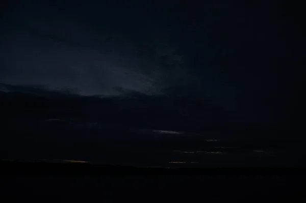 Sabahın Erken Saatlerinde Sonsuz Karanlık Gökyüzü Manzarası — Stok fotoğraf