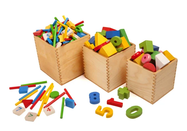 非常にたくさんのおもちゃ つの木製ボックス — ストック写真