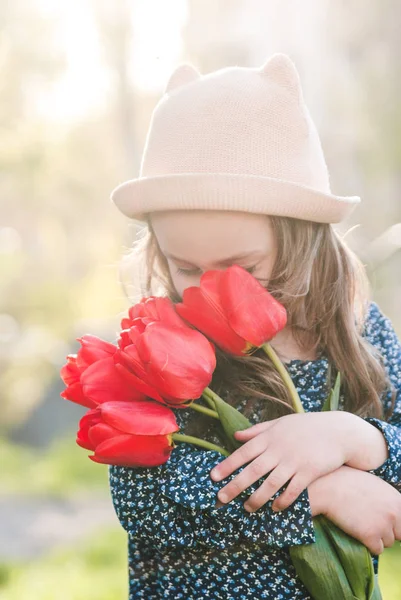 Cute Little Girl Bouquet Spring Tulips — Stock Photo, Image