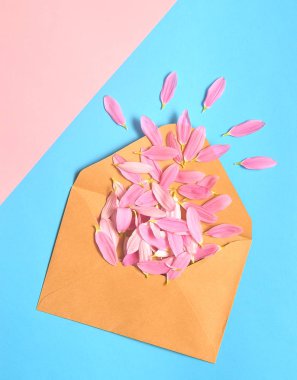 Zarf bir yaprakları ile.