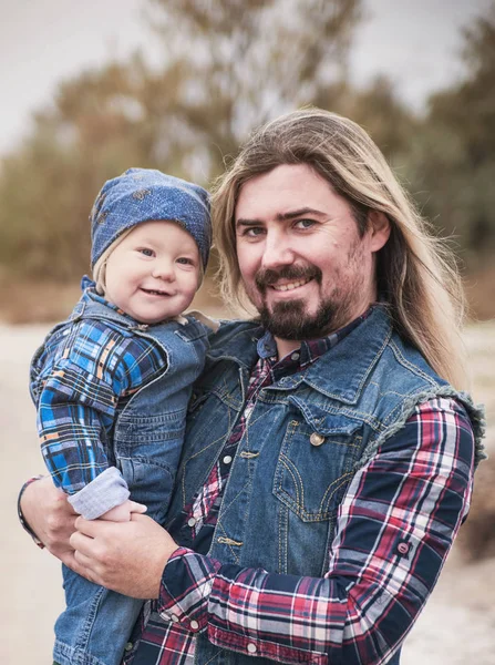 Ayah Dan Anak Luar Konsep Hari Ayah — Stok Foto