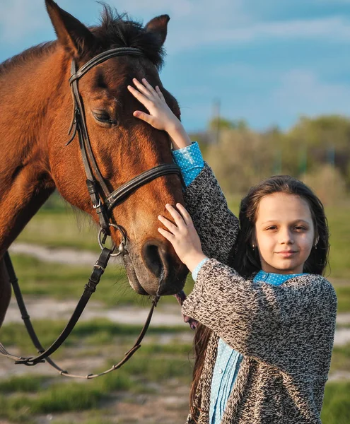 Portrait Fille Cheval Plein Air — Photo