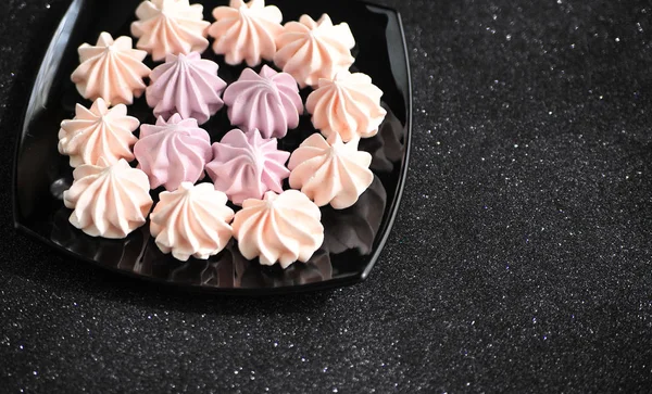 Lahodné Meringue Kamenném Pozadí — Stock fotografie