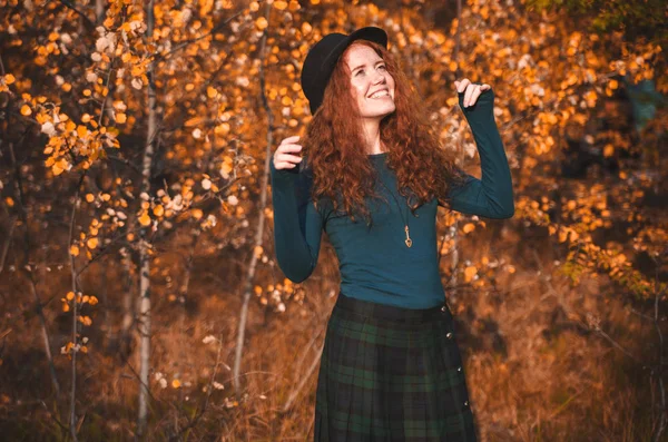 Red Haired Woman Autumn Background Fashion Portrait Red Haired Woman — Stock Photo, Image