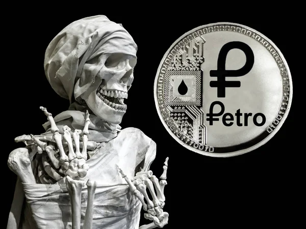 Modelo de esqueleto do homem e moeda PTR — Fotografia de Stock