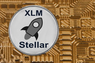 Gümüş sikke Stellar altın devre arka plan üzerinde.