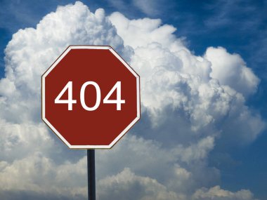 bulutlu gökyüzü arka plan üzerinde yol işaret 404