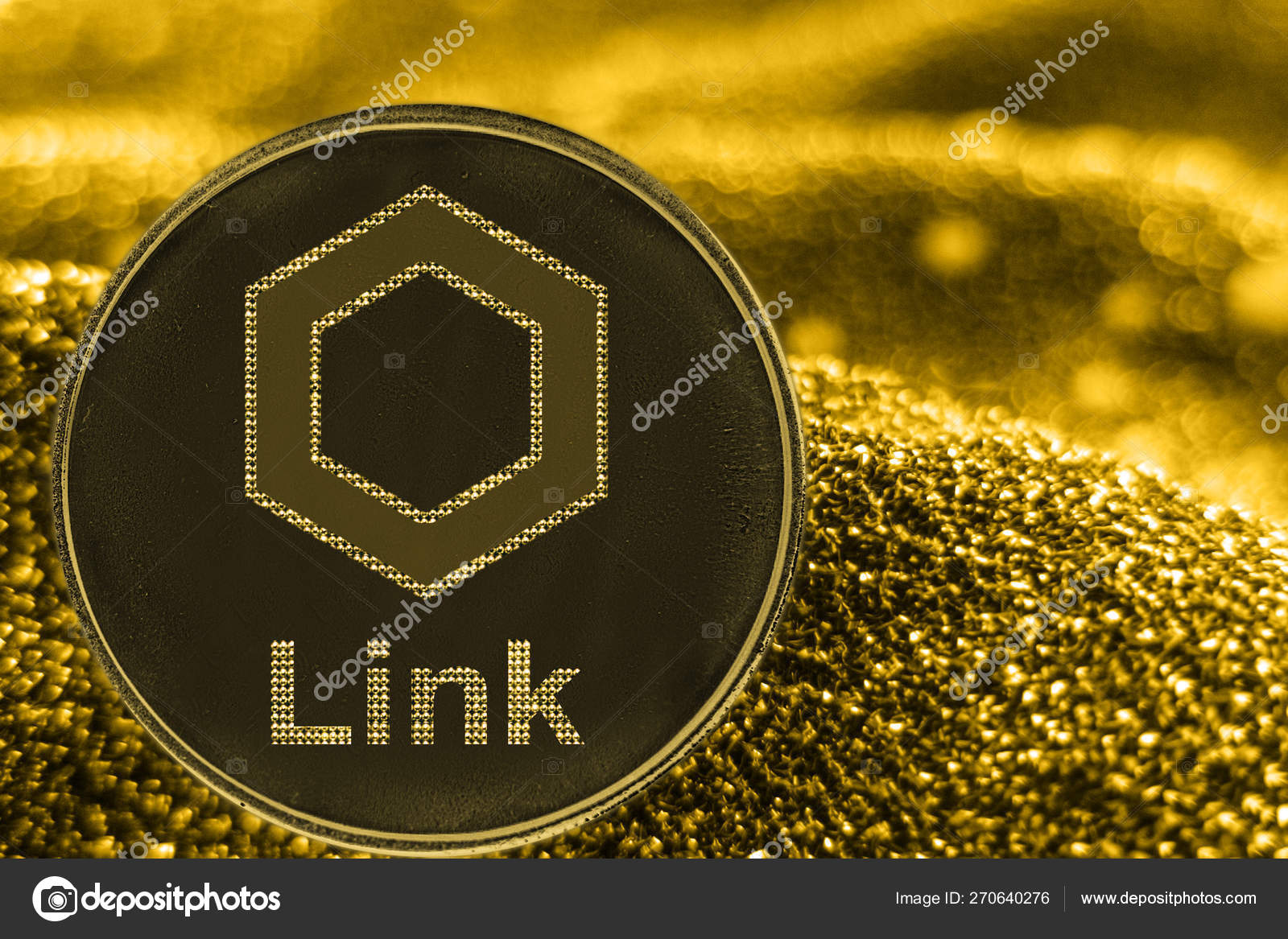 Coin cryptocurrency link chainlink token on golden background. — Stock  Photo © shahurin #270640276