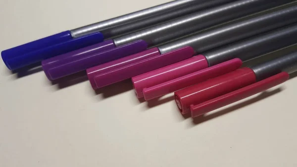 Πολύχρωμα Στυλό Διάφορα Χρώματα — Φωτογραφία Αρχείου