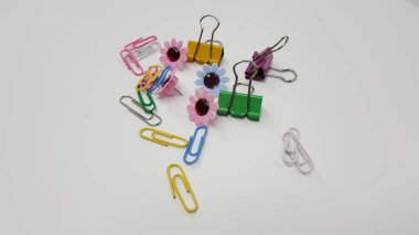 ofis malzemeleri çeşitli