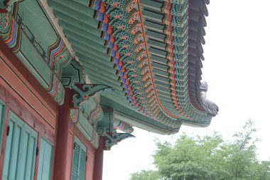 Güzel Dancheong ile Geleneksel Kore Binası