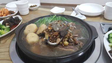 sağlıklı ve lezzetli ördek çorbası