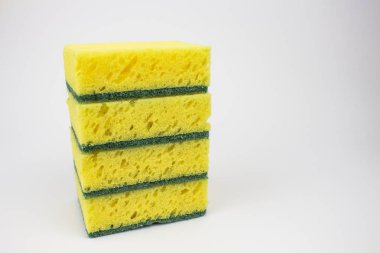 beyaz bir arka plan üzerinde bulaşık bezi. metin için yer