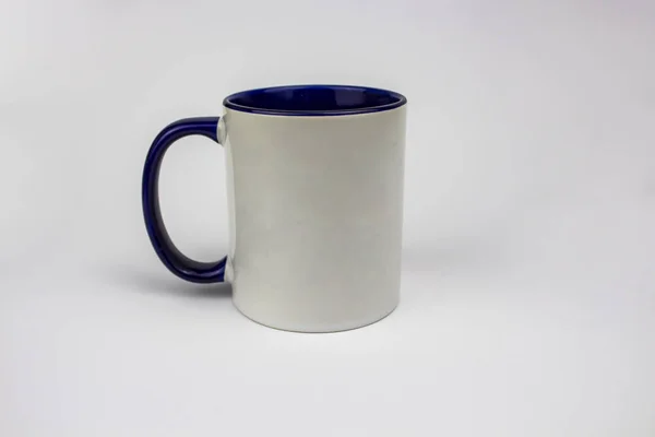 Mockup boş bir Kupası. beyaz izole Kupası. bardak kalıpları. arka plan. tasarlamak. kopya alanı