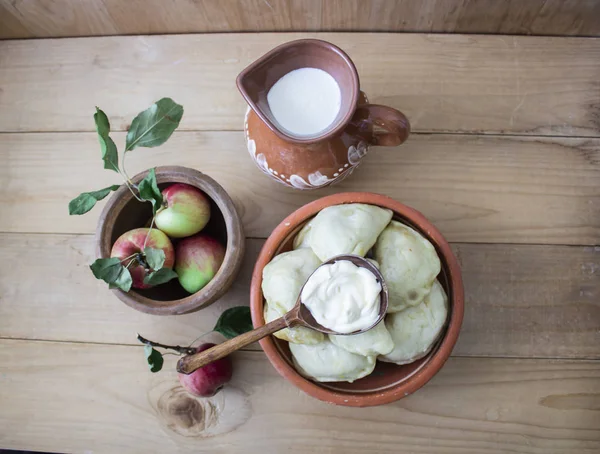 Lezzetli taze süt beslenme ana kaynaklarından biridir. Dumpli