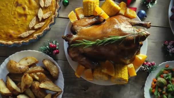 Traditionelles Thanksgiving Dinner Frischer Traditioneller Kuchen Und Huhn Konzept Der — Stockvideo