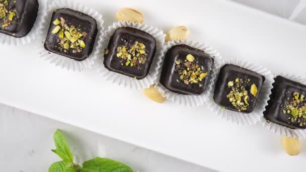 Süßigkeiten Schokolade Gesunde Bonbons Aus Lebenden Früchten Richtige Ernährung Hausgemachte — Stockvideo