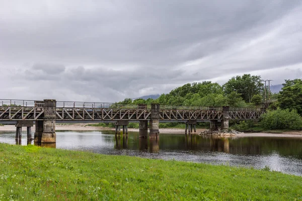 Torlundy Skotsko Června 2012 Železniční Most Nad Šedá Řeka Lochy — Stock fotografie